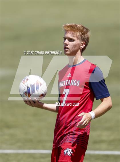 Thumbnail 2 in Crimson Cliffs vs. Mountain Crest (UHSAA 4A Semifinal) photogallery.