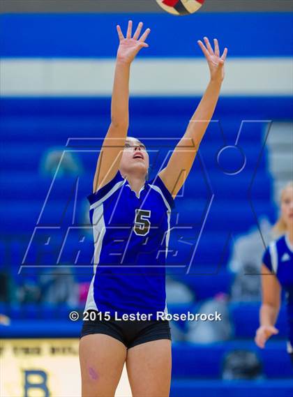 Thumbnail 2 in Marion @ Bandera photogallery.