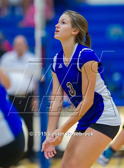 Thumbnail 3 in Marion @ Bandera photogallery.