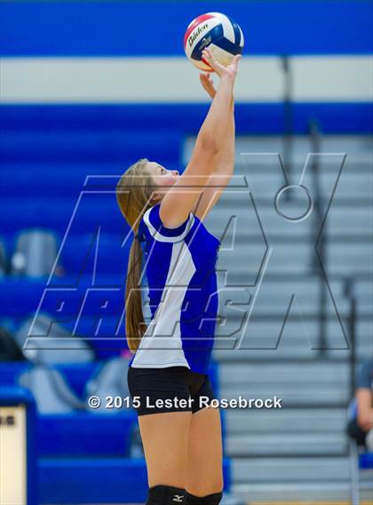 Thumbnail 3 in Marion @ Bandera photogallery.