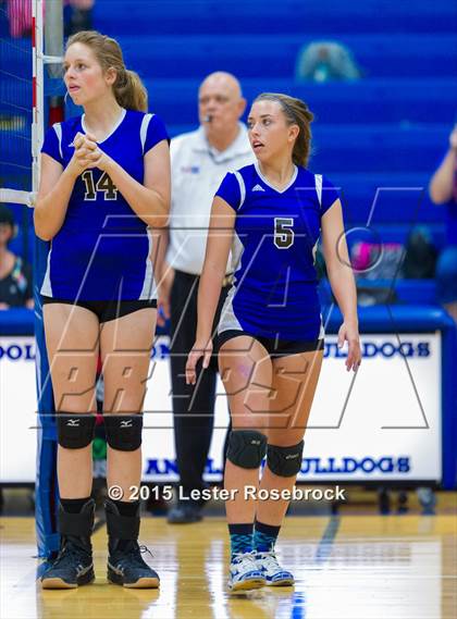 Thumbnail 3 in Marion @ Bandera photogallery.