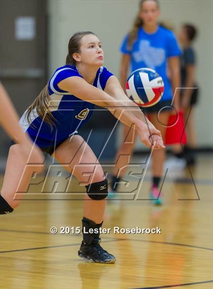 Thumbnail 1 in Marion @ Bandera photogallery.