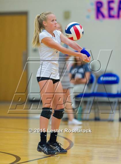 Thumbnail 3 in Marion @ Bandera photogallery.