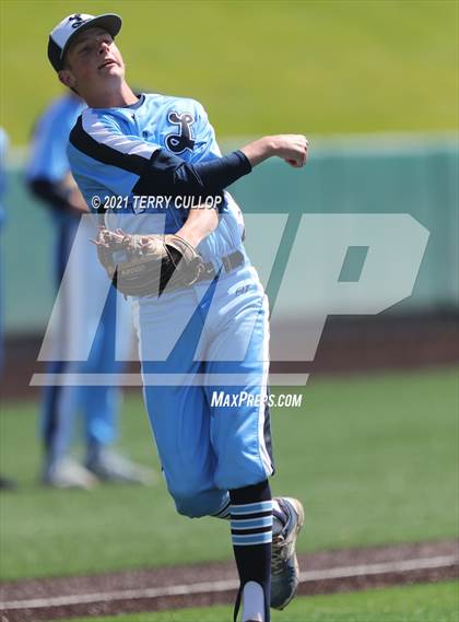 Thumbnail 2 in Riverton vs. Layton (UHSAA 6A Championships) photogallery.