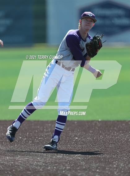 Thumbnail 2 in Riverton vs. Layton (UHSAA 6A Championships) photogallery.