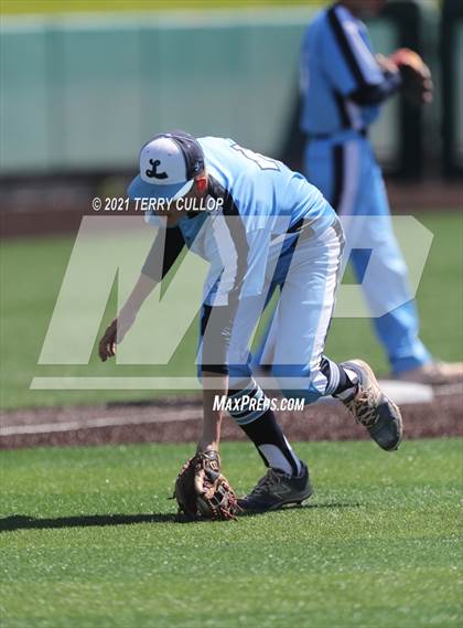 Thumbnail 3 in Riverton vs. Layton (UHSAA 6A Championships) photogallery.