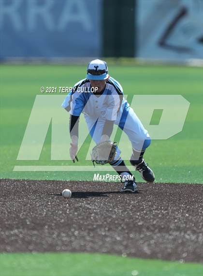 Thumbnail 3 in Riverton vs. Layton (UHSAA 6A Championships) photogallery.