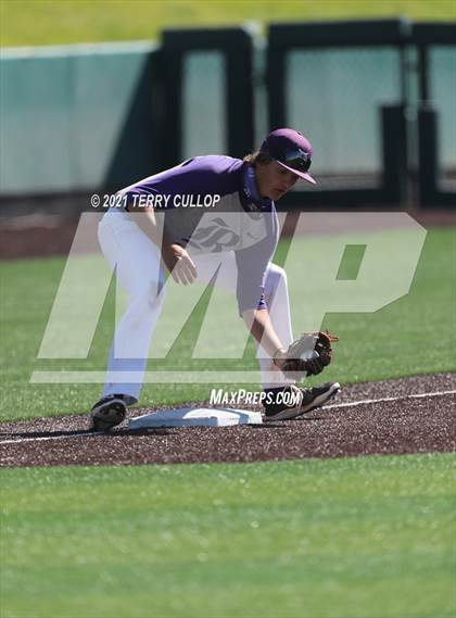 Thumbnail 2 in Riverton vs. Layton (UHSAA 6A Championships) photogallery.