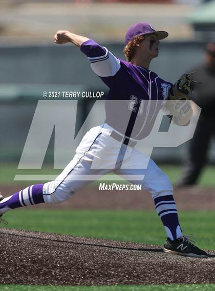 Thumbnail 3 in Riverton vs. Layton (UHSAA 6A Championships) photogallery.