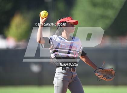 Thumbnail 2 in Kell @ Allatoona photogallery.