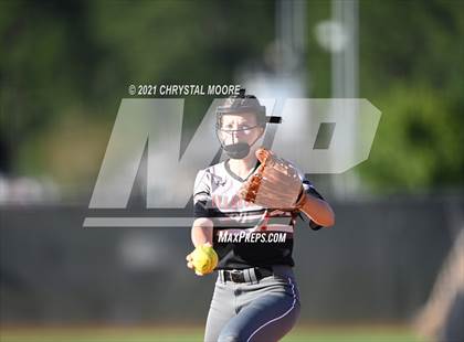 Thumbnail 2 in Kell @ Allatoona photogallery.