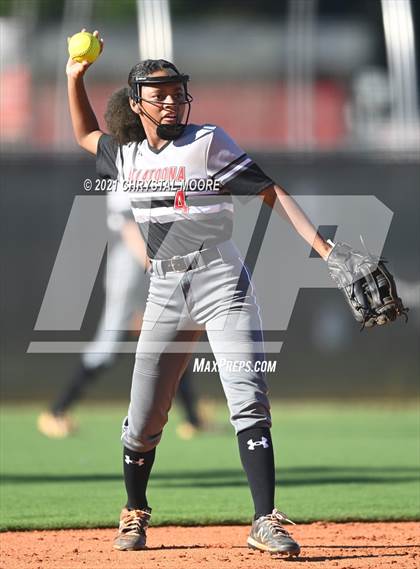 Thumbnail 2 in Kell @ Allatoona photogallery.