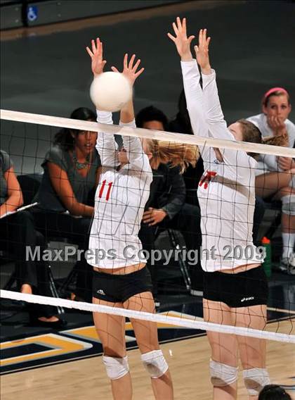 Thumbnail 2 in Sacred Heart Cathedral vs. Cathedral (CIF State D3 Final) photogallery.