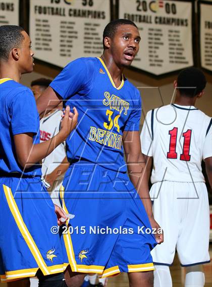 Thumbnail 3 in Bellarmine-Jefferson vs. St. Bernard (D1 Bound So Cal Christmas Classic) photogallery.