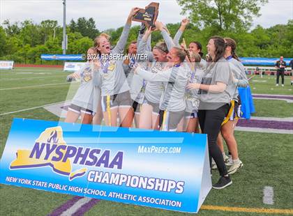 Thumbnail 2 in Sayville vs. Bishop Kearney (NYSPHSAA Division 2 Championship) photogallery.