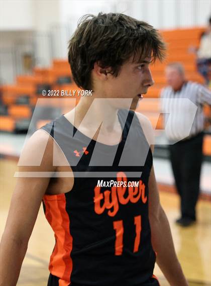 Thumbnail 2 in Tyler HEAT vs Brownsboro photogallery.