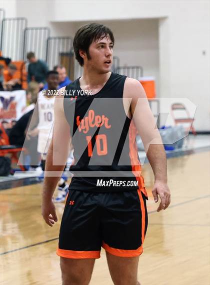 Thumbnail 2 in Tyler HEAT vs Brownsboro photogallery.