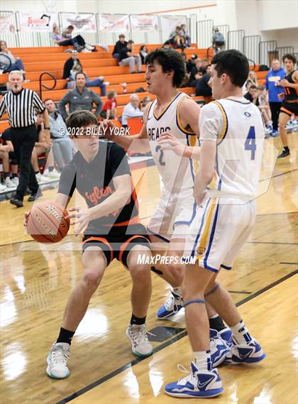 Thumbnail 1 in Tyler HEAT vs Brownsboro photogallery.