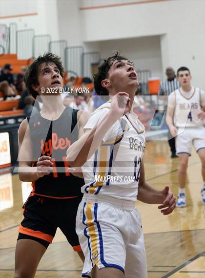 Thumbnail 3 in Tyler HEAT vs Brownsboro photogallery.
