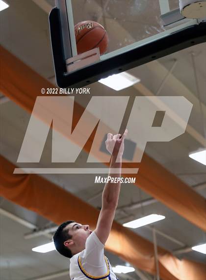 Thumbnail 3 in Tyler HEAT vs Brownsboro photogallery.