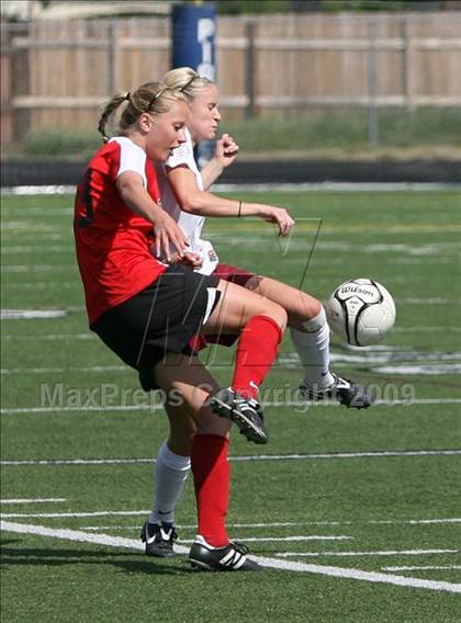 Thumbnail 3 in Chatfield vs. Fairview (5A Semifinals) photogallery.