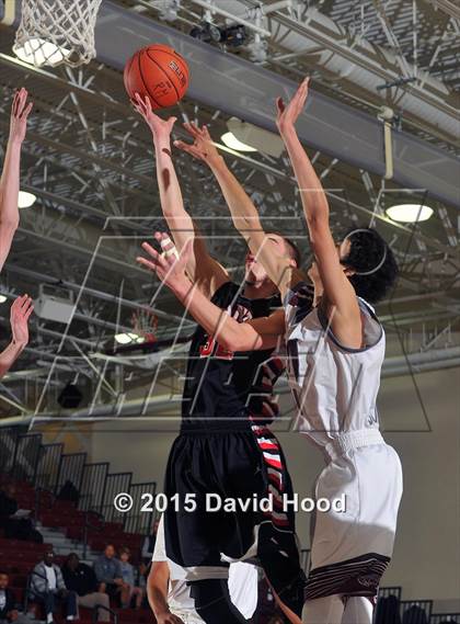 Thumbnail 2 in Grants vs. Rancho Mirage (MaxPreps Holiday Classic Design Pro Championship) photogallery.