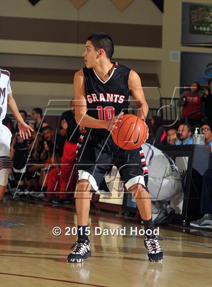 Thumbnail 3 in Grants vs. Rancho Mirage (MaxPreps Holiday Classic Design Pro Championship) photogallery.