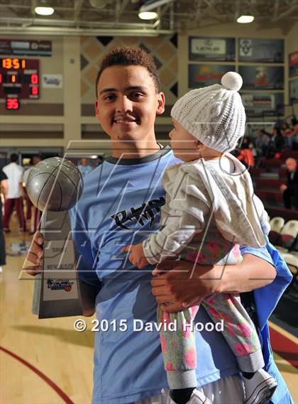 Thumbnail 2 in Grants vs. Rancho Mirage (MaxPreps Holiday Classic Design Pro Championship) photogallery.