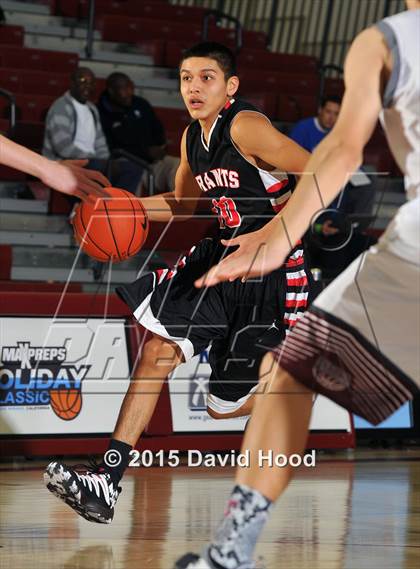 Thumbnail 3 in Grants vs. Rancho Mirage (MaxPreps Holiday Classic Design Pro Championship) photogallery.