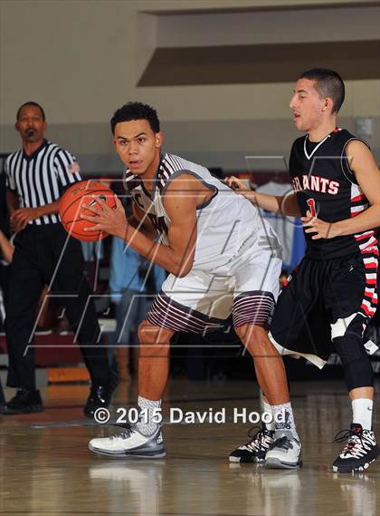 Thumbnail 2 in Grants vs. Rancho Mirage (MaxPreps Holiday Classic Design Pro Championship) photogallery.