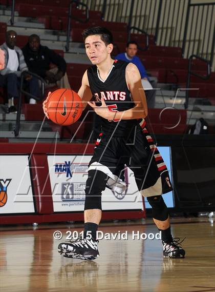 Thumbnail 3 in Grants vs. Rancho Mirage (MaxPreps Holiday Classic Design Pro Championship) photogallery.