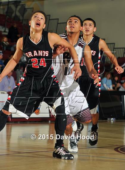 Thumbnail 2 in Grants vs. Rancho Mirage (MaxPreps Holiday Classic Design Pro Championship) photogallery.