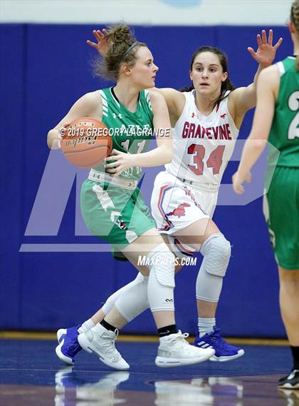 Thumbnail 3 in Azle vs Grapevine photogallery.