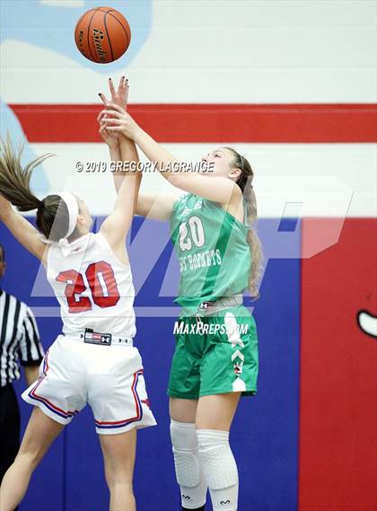 Thumbnail 3 in Azle vs Grapevine photogallery.