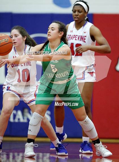 Thumbnail 2 in Azle vs Grapevine photogallery.