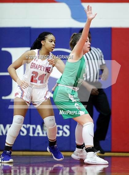 Thumbnail 2 in Azle vs Grapevine photogallery.