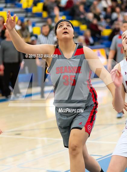 Thumbnail 3 in Sacred Heart Prep vs. Seaside (CIF CCS D4 Championship) photogallery.