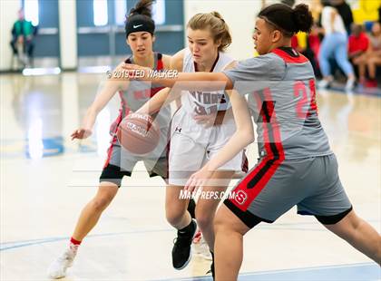 Thumbnail 2 in Sacred Heart Prep vs. Seaside (CIF CCS D4 Championship) photogallery.