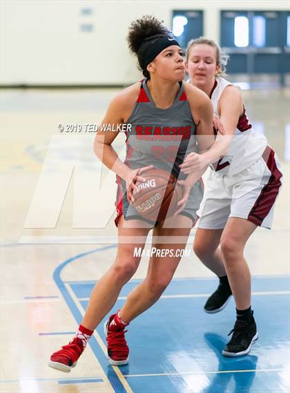 Thumbnail 1 in Sacred Heart Prep vs. Seaside (CIF CCS D4 Championship) photogallery.