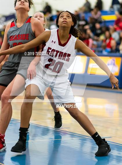 Thumbnail 3 in Sacred Heart Prep vs. Seaside (CIF CCS D4 Championship) photogallery.