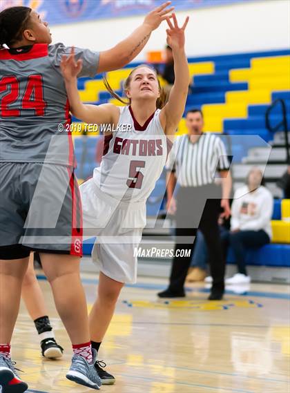 Thumbnail 3 in Sacred Heart Prep vs. Seaside (CIF CCS D4 Championship) photogallery.