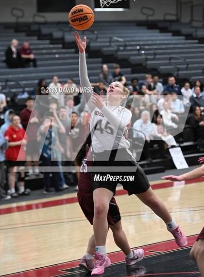 Thumbnail 1 in First Baptist vs. Tabernacle Christian photogallery.