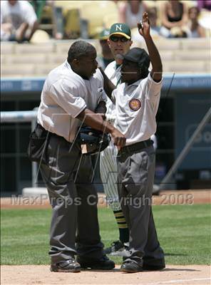 Thumbnail 1 in Narbonne vs. Chatsworth (CIF LA City Section Final) photogallery.