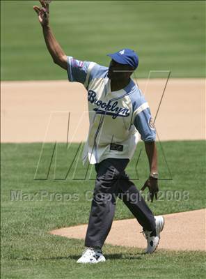 Thumbnail 3 in Narbonne vs. Chatsworth (CIF LA City Section Final) photogallery.