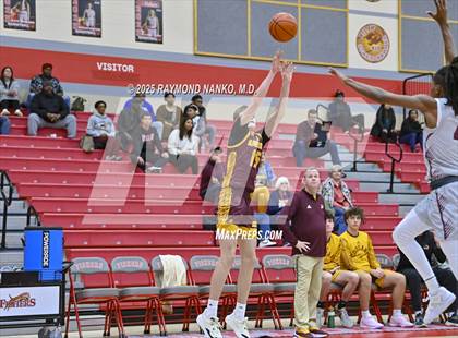 Thumbnail 1 in Lawrence Central vs. Bloomington North photogallery.