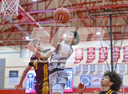 Thumbnail 3 in Lawrence Central vs. Bloomington North photogallery.