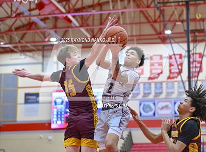 Thumbnail 1 in Lawrence Central vs. Bloomington North photogallery.