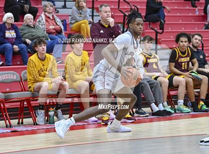 Thumbnail 2 in Lawrence Central vs. Bloomington North photogallery.