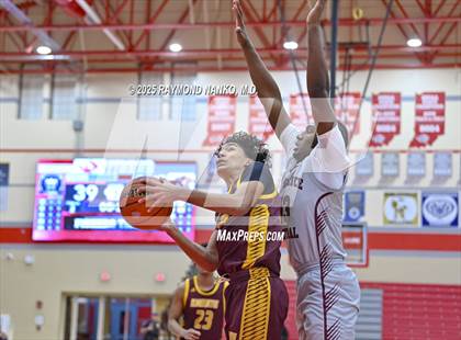 Thumbnail 2 in Lawrence Central vs. Bloomington North photogallery.