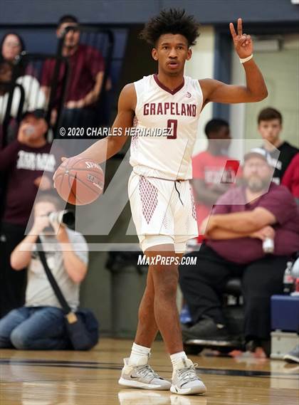 Thumbnail 1 in Grapeland vs. Tenaha (UIL 2A Regional Semifinal) photogallery.